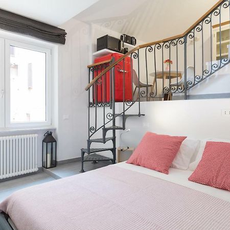 Quiet Pied A Terre With Terrace In Borgo Pio Lejlighed Rom Eksteriør billede